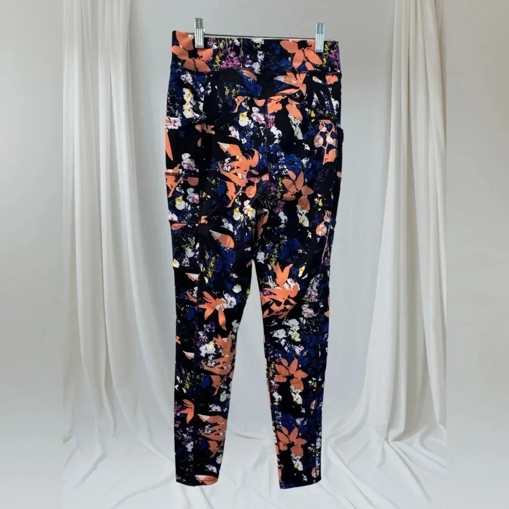 POP FIT NWT PRINTED LEGGINGS SIZE MEDIUM